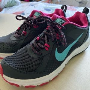 Women’s Nike wild trail shoes